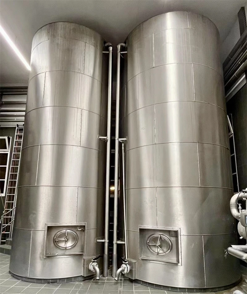 cream storage vessels